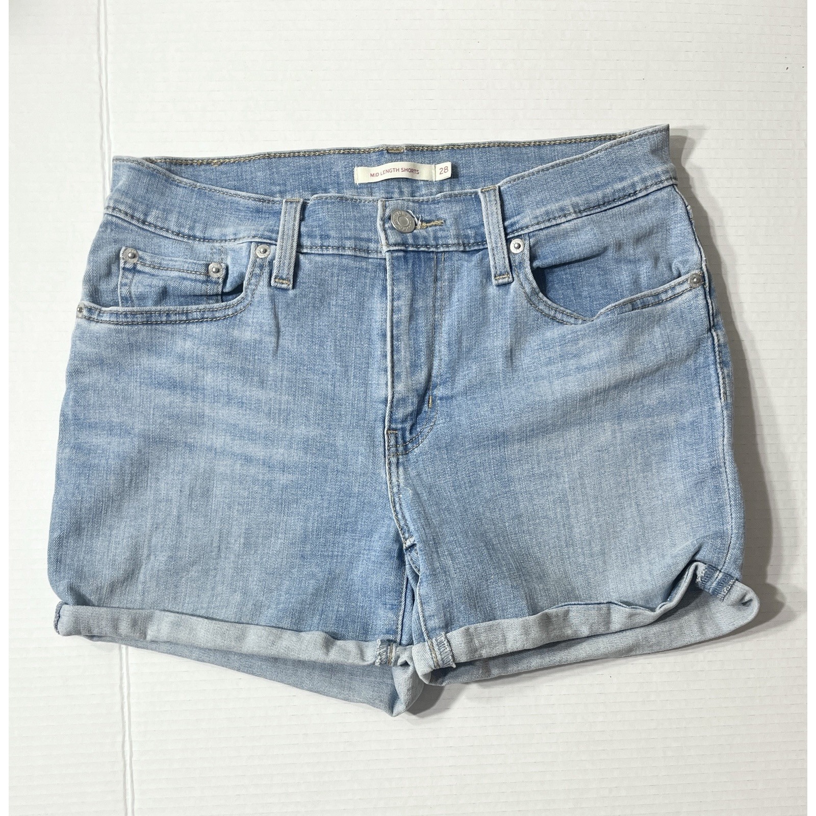 Levi's Mid Length Shorts Women's 28 Cuffed Medium Wash Americana Summer Academia